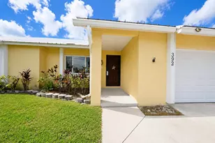 392 SE Crosspoint Dr, Port Saint Lucie, FL 34983 - Photo 3