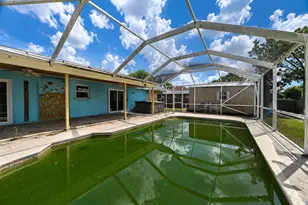 392 SE Crosspoint Dr, Port Saint Lucie, FL 34983 - Photo 27
