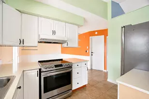 392 SE Crosspoint Dr, Port Saint Lucie, FL 34983 - Photo 9