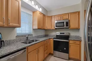 2333 Indian River Blvd, Vero Beach, FL 32960 - Photo 5