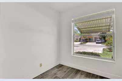 113 Pinewood Court, Jupiter, FL 33458 - Photo 9