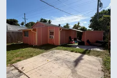 1009 S Pine Street, Lake Worth Beach, FL 33460 - Photo 13