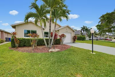 9123 Pine Springs Drive, Boca Raton, FL 33428 - Photo 5