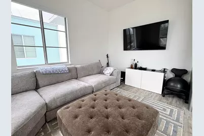 335 SE 6th Avenue #402, Delray Beach, FL 33483 - Photo 9