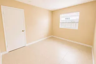 4125 Woodside Dr, Coral Springs, FL 33065 - Photo 17