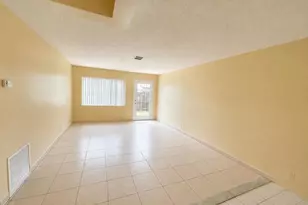 4125 Woodside Dr, Coral Springs, FL 33065 - Photo 5