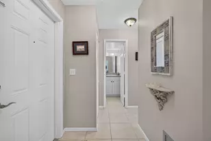 29 Colonial Club Dr, Boynton Beach, FL 33435 - Photo 3
