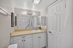 29 Colonial Club Dr, Boynton Beach, FL 33435 - Photo 25