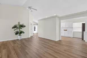 459 Halstead Dr, Davenport, FL 33897 - Photo 3