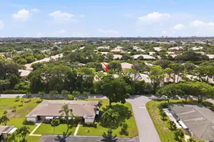 368 W Coral Trace Cir, Delray Beach, FL 33445 - Photo 57