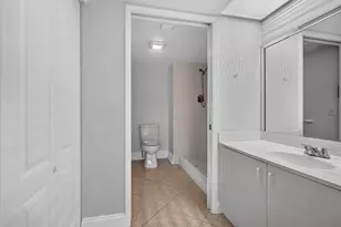 12551 SW 16th Ct, Pembroke Pines, FL 33027 - Photo 15