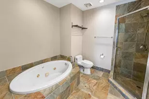 2625 NE 14th Ave NE, Wilton Manors, FL 33334 - Photo 17