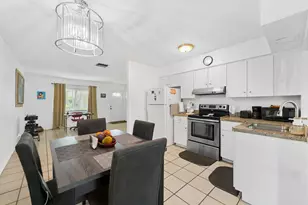 7000 NW 95th Terrace, Tamarac, FL 33321 - Photo 5