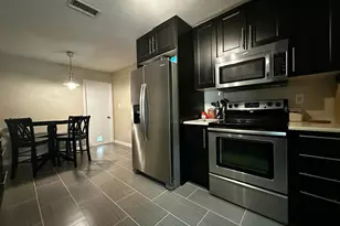 8211 NW 91st Ave, Tamarac, FL 33321 - Photo 9