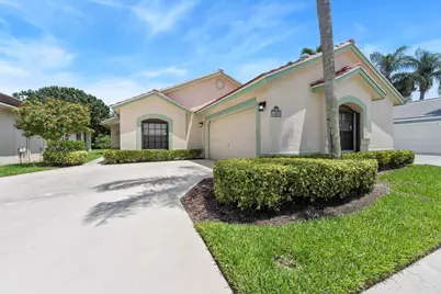 10430 Lexington Circle S, Boynton Beach, FL 33436 - Photo 1