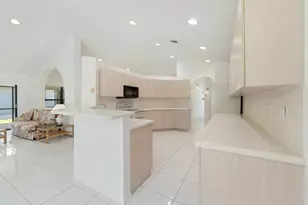 10430 Lexington Cir S, Boynton Beach, FL 33436 - Photo 17