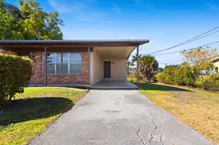 110 SW 12th Ave, South Bay, FL 33493 - Photo 3