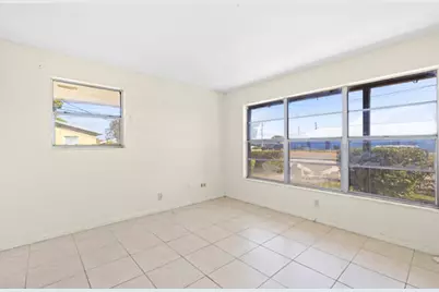 110 SW 12th Avenue, South Bay, FL 33493 - Photo 13