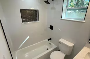 1282 NW 35th St, Miami, FL 33142 - Photo 5