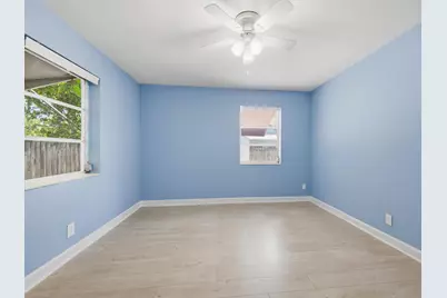 370 Orange Way, West Palm Beach, FL 33405 - Photo 17