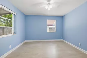 370 Orange Way, West Palm Beach, FL 33405 - Photo 17