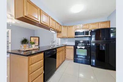 370 Orange Way, West Palm Beach, FL 33405 - Photo 5