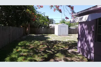 370 Orange Way, West Palm Beach, FL 33405 - Photo 43