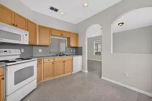 9810 SW Eastbrook Cir, Port Saint Lucie, FL 34987 - Photo 11