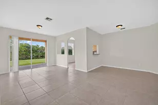 9810 SW Eastbrook Cir, Port Saint Lucie, FL 34987 - Photo 5