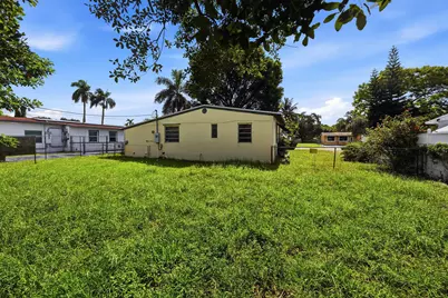 413 SW 24th Avenue, Fort Lauderdale, FL 33312 - Photo 3
