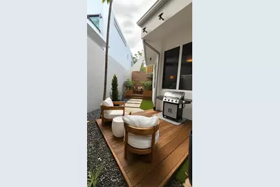 2571 Tigertail Avenue, Miami, FL 33133 - Photo 15