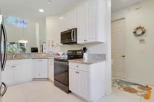 9222 Wentworth Ln, Port Saint Lucie, FL 34986 - Photo 7