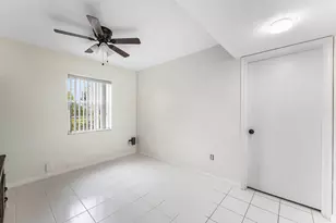 170 Waterside Dr, Hypoluxo, FL 33462 - Photo 15