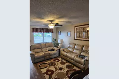 74 Newport Court E, Deerfield Beach, FL 33442 - Photo 5
