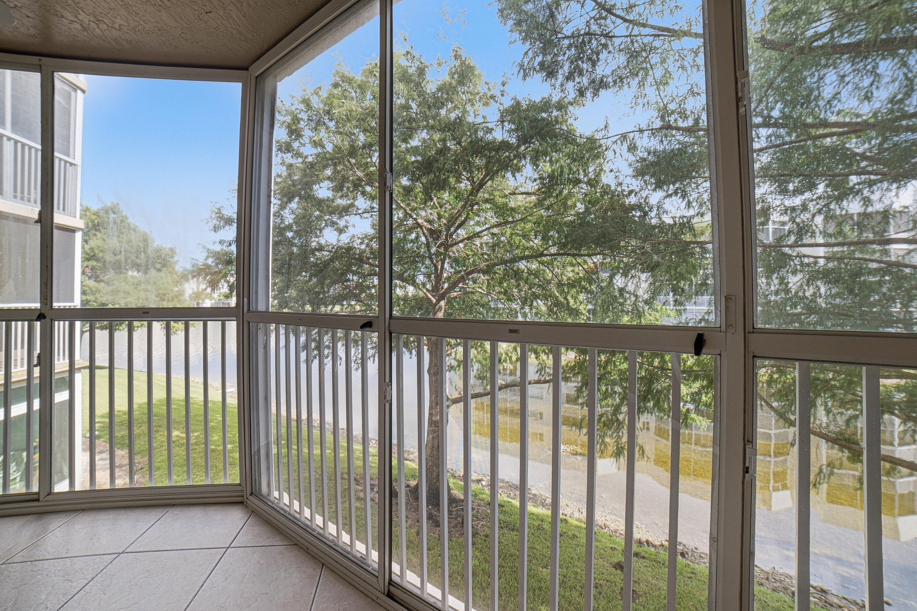 7643 Granville Dr #210 - 7643 Granville Dr #210, Tamarac, FL 33321 Luxury Property | Jose Angel Pina