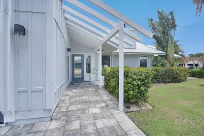 19 Pinehill Trail E, Tequesta, FL 33469 - Photo 3