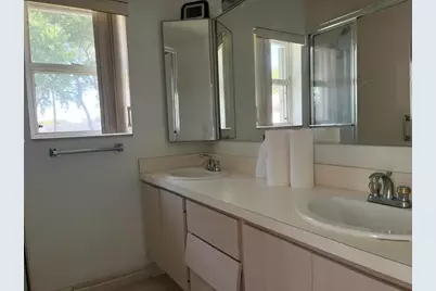 11 Amherst Court #D, Royal Palm Beach, FL 33411 - Photo 13