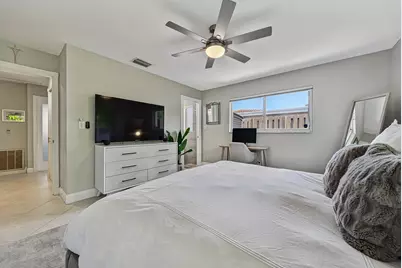 3652 NE 18th Avenue, Oakland Park, FL 33334 - Photo 23