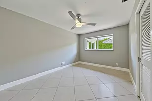 3652 NE 18th Ave, Oakland Park, FL 33334 - Photo 23