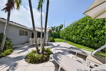 3652 NE 18th Avenue, Oakland Park, FL 33334 - Photo 9
