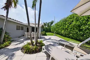 3652 NE 18th Ave, Oakland Park, FL 33334 - Photo 9