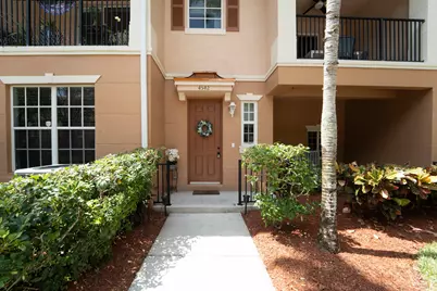 4542 Danson Way, Delray Beach, FL 33445 - Photo 3
