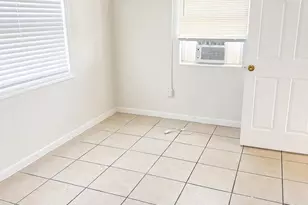 518 N 6th St, Fort Pierce, FL 34950 - Photo 5