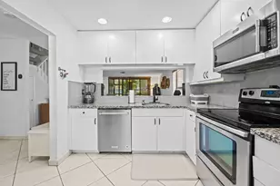 3952 Cocoplum Cir, Coconut Creek, FL 33063 - Photo 15