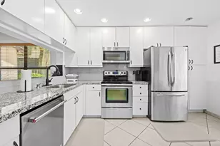 3952 Cocoplum Cir, Coconut Creek, FL 33063 - Photo 13