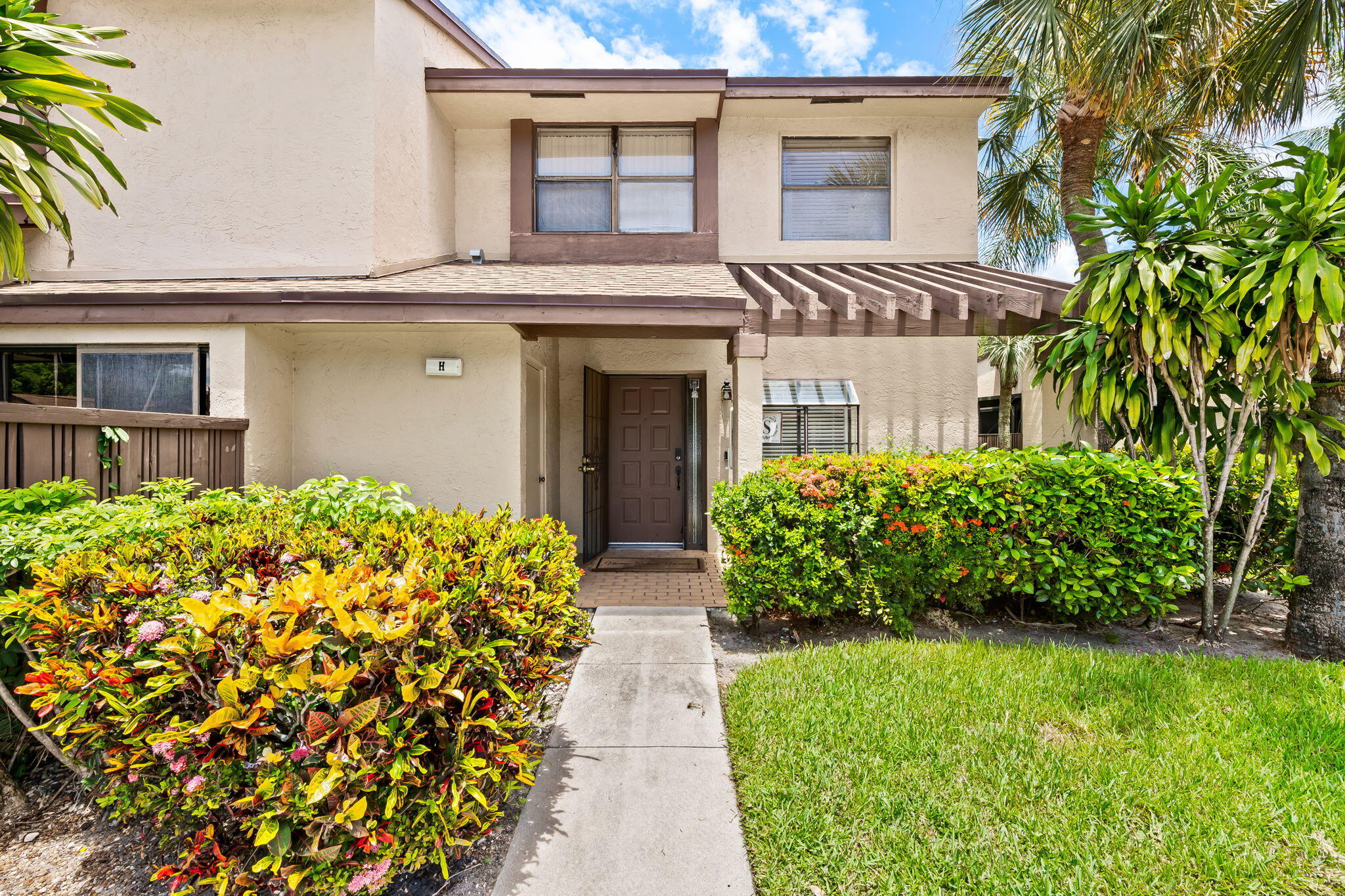 3952 Cocoplum Cir #3646 - 3952 Cocoplum Cir #3646, Coconut Creek, FL 33063 Luxury Property | Jose Angel Pina