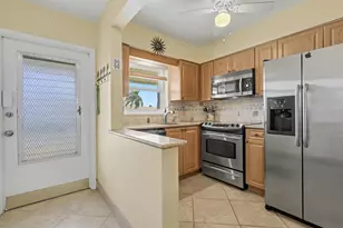298 SE 6th Ave, Pompano Beach, FL 33060 - Photo 11