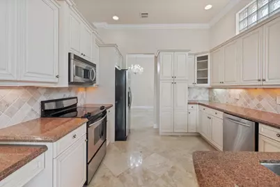 8887 Via Prestigio W, Wellington, FL 33411 - Photo 13