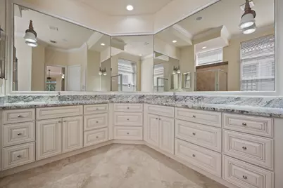 8887 Via Prestigio W, Wellington, FL 33411 - Photo 19