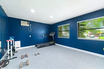 110 W Mango Road, Lake Worth, FL 33467 - Photo 19